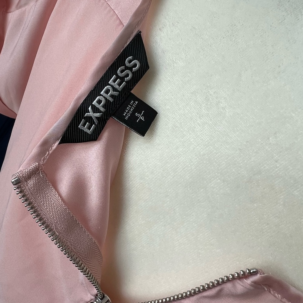 Pink Express Top - Small - Picture 3 of 4
